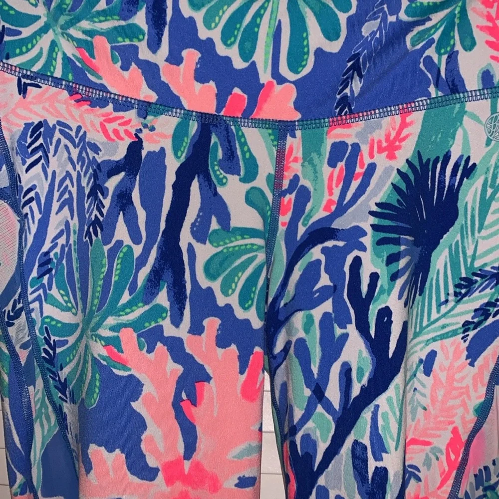 Lilly Pulitzer luxletic Tropical Leggings small - Picture 4 of 11